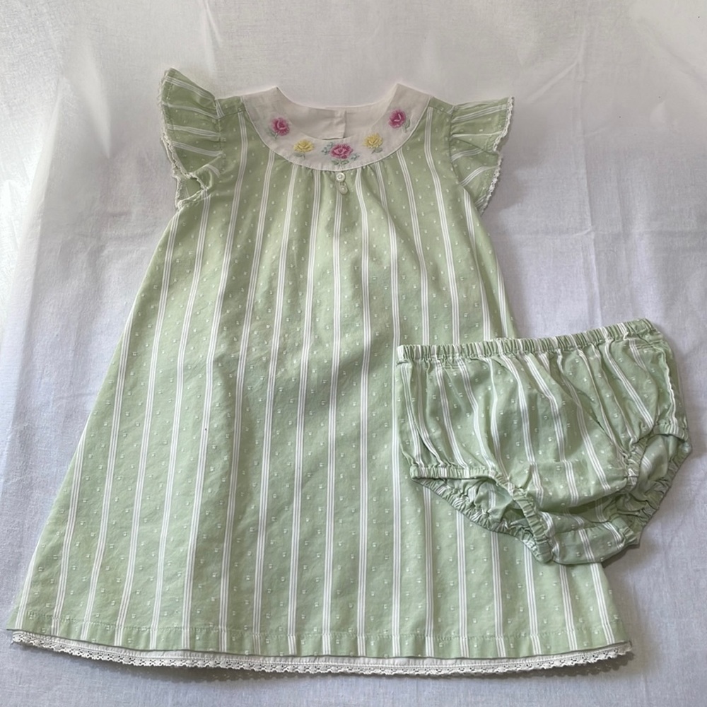 Beautiful Vintage Light Green Floral Embroidered Cotton Dress w/ Bloomers 12-18m